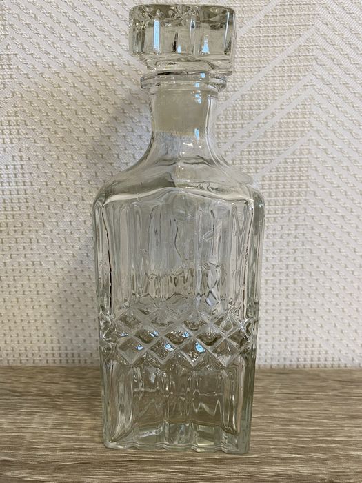 Штоф-графин стеклянный