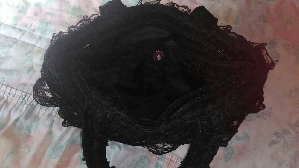 Carteira de senhora, preta, estilo Vitoriano