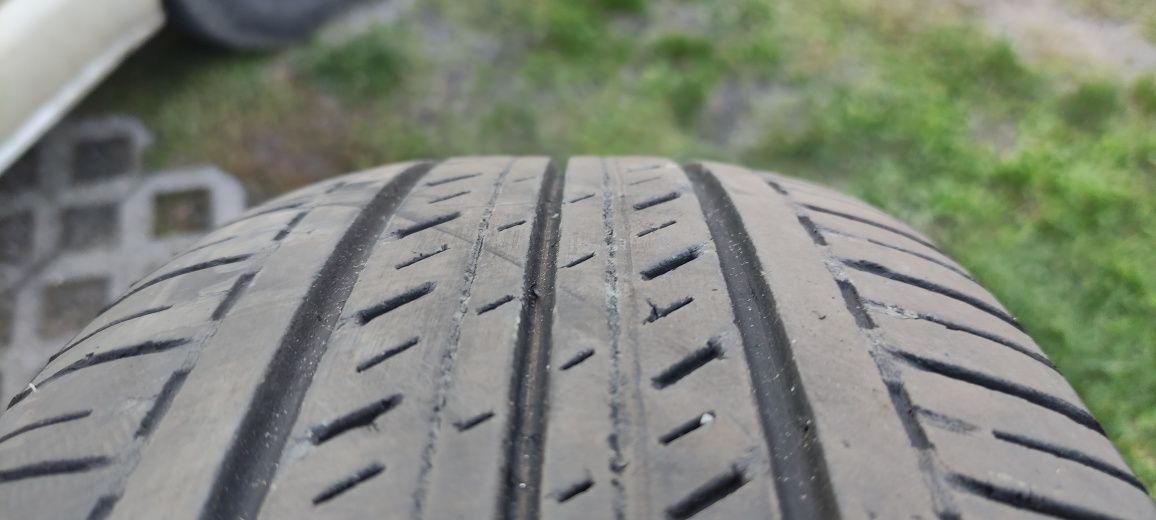 Opony letnie z 2019r 5mm 195/65/15 Bridgestone 7