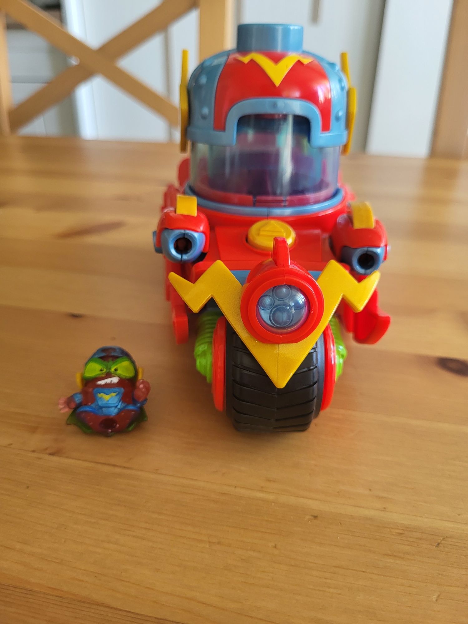 Super Zings Kid Fury pojazd z figurką
