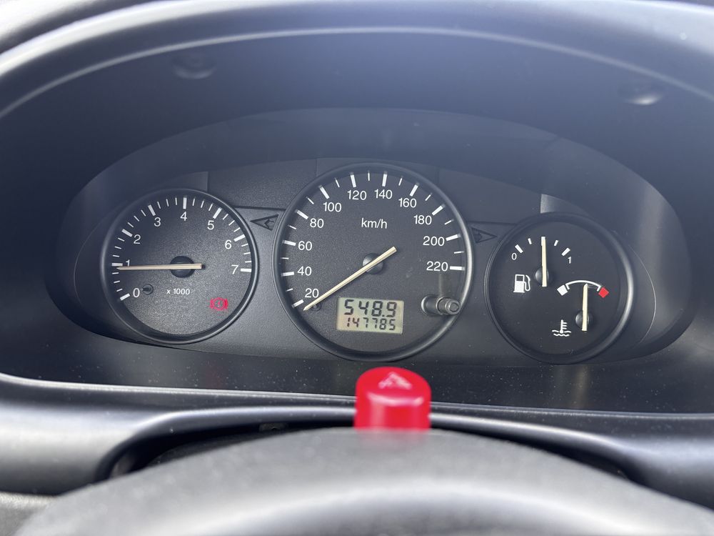 Ford Fiesta MK4 LIFT 2000 1,3 60KM benzyna śliwkowy