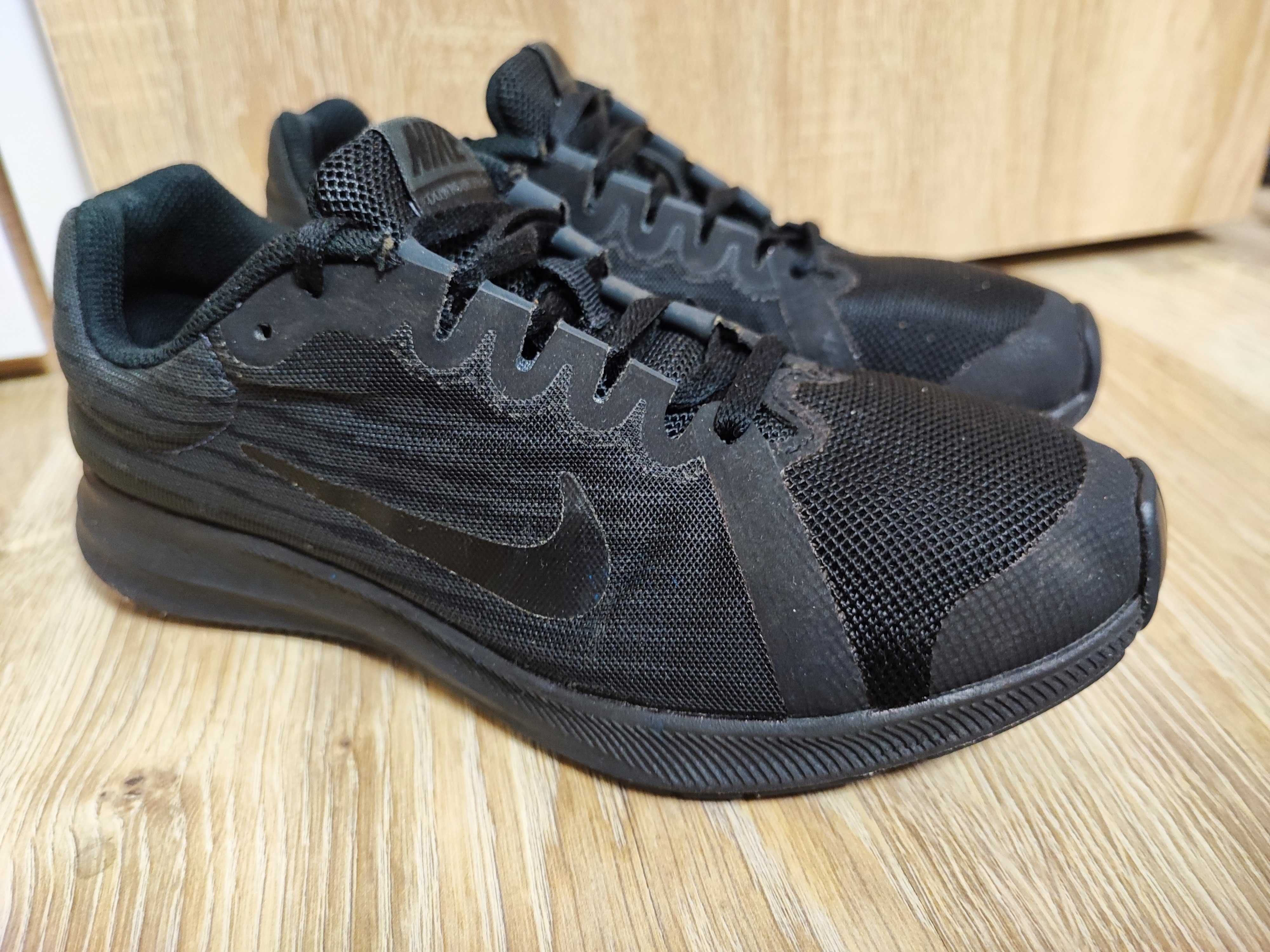 Кроссовки Nike DOWNSHIFTER 8 (GS) отличное состояние 38р.