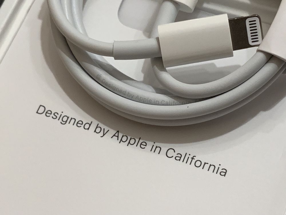 Новый оригинальный кабель Apple Lightning USB/USB Type C зарядка шнур