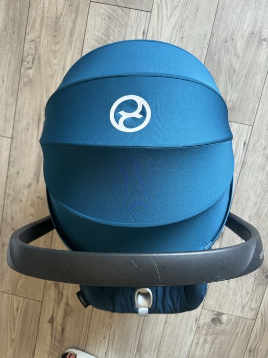 Foteliki Cybex cloud z i size i cybex sirona plus baza