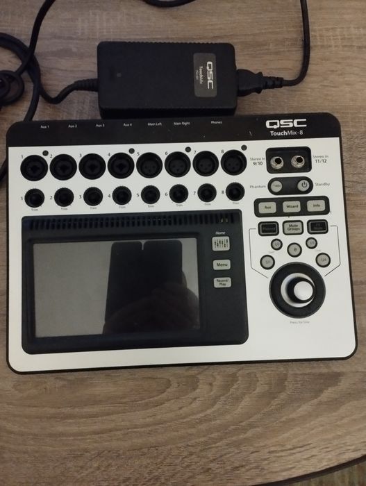 QSC touchmix8 мікшерний пульт.