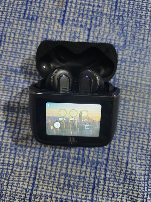 JBL Tour Pro 3 como novos. Embalagem um pouco danificada.