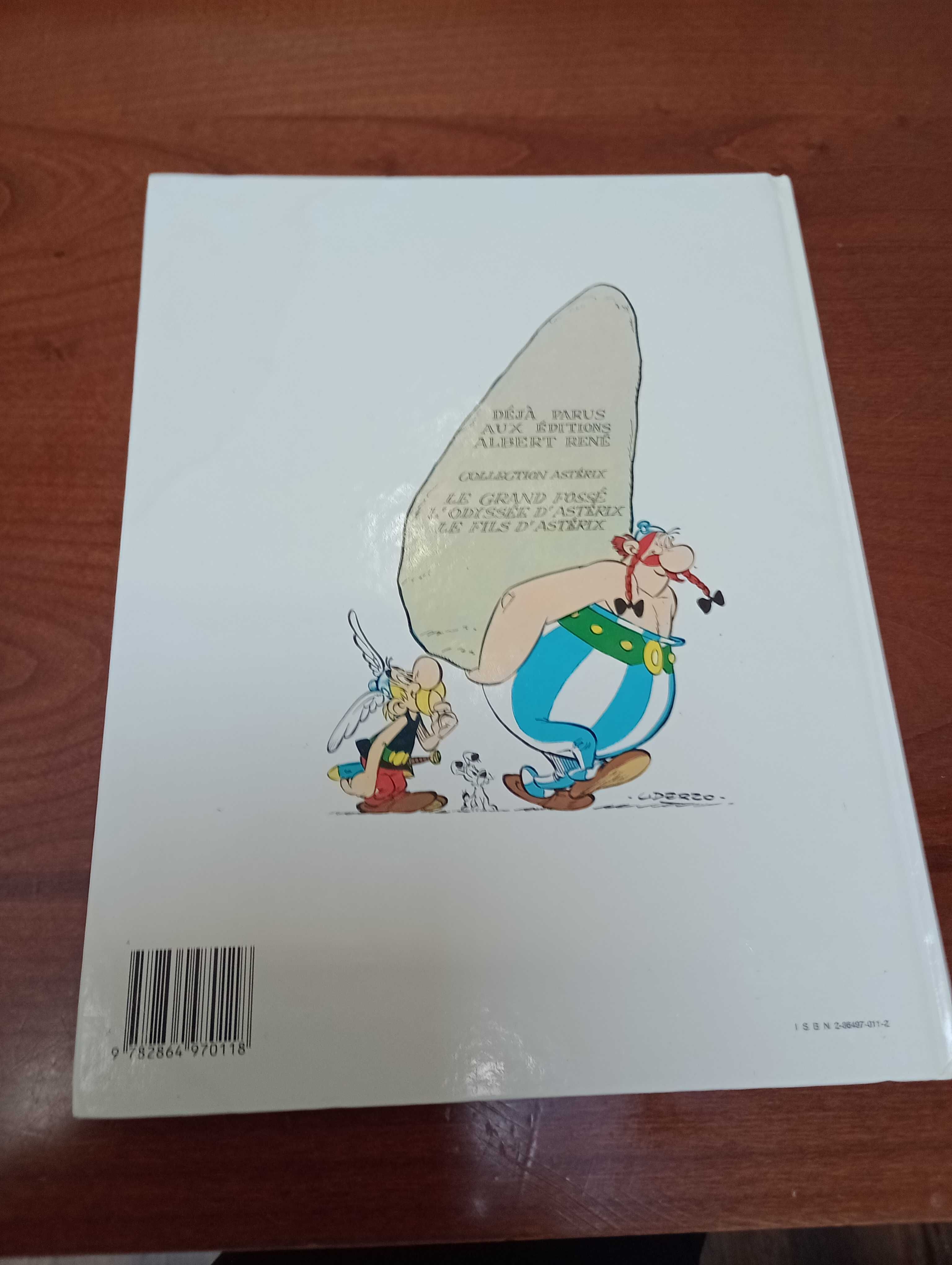 Le fils d' Asterix texte et dressing de uderzo komiks