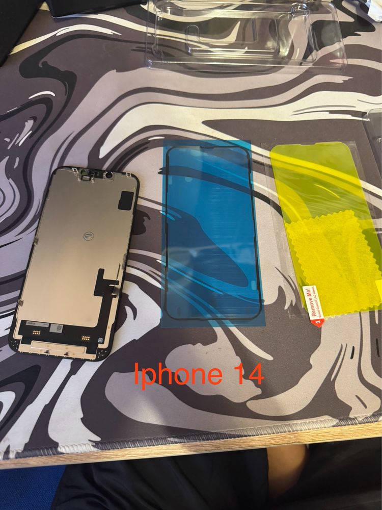 Екран для iphone 14