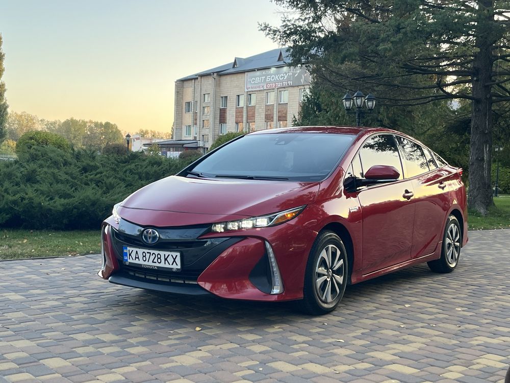 Продам Toyota prius prime plug-in hybrid 2018 рік максимальноі компл.