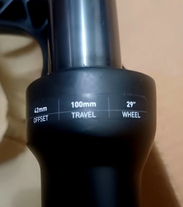 Suspensão RockShox Judy + Manipulo bloqueio com 15 km