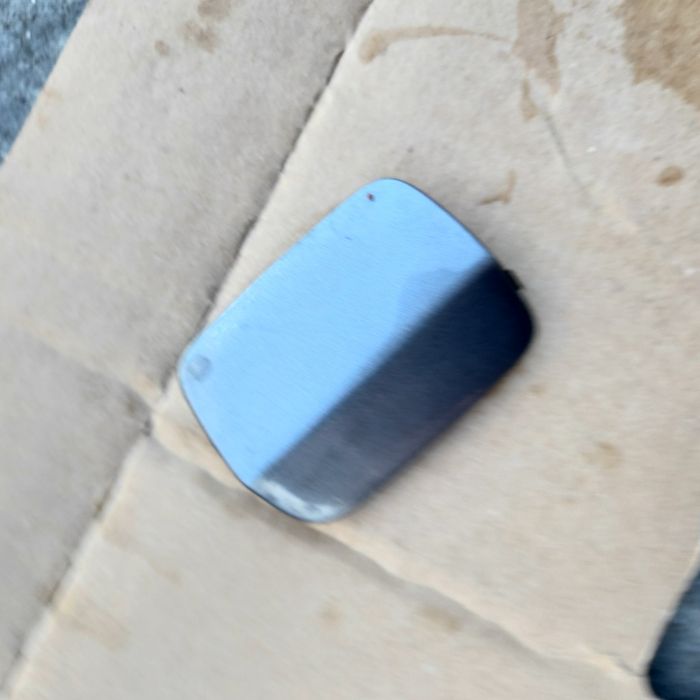 Zaślepka zatyczka haka ucha Holowniczego zderzak przód BMW seria 3 E90