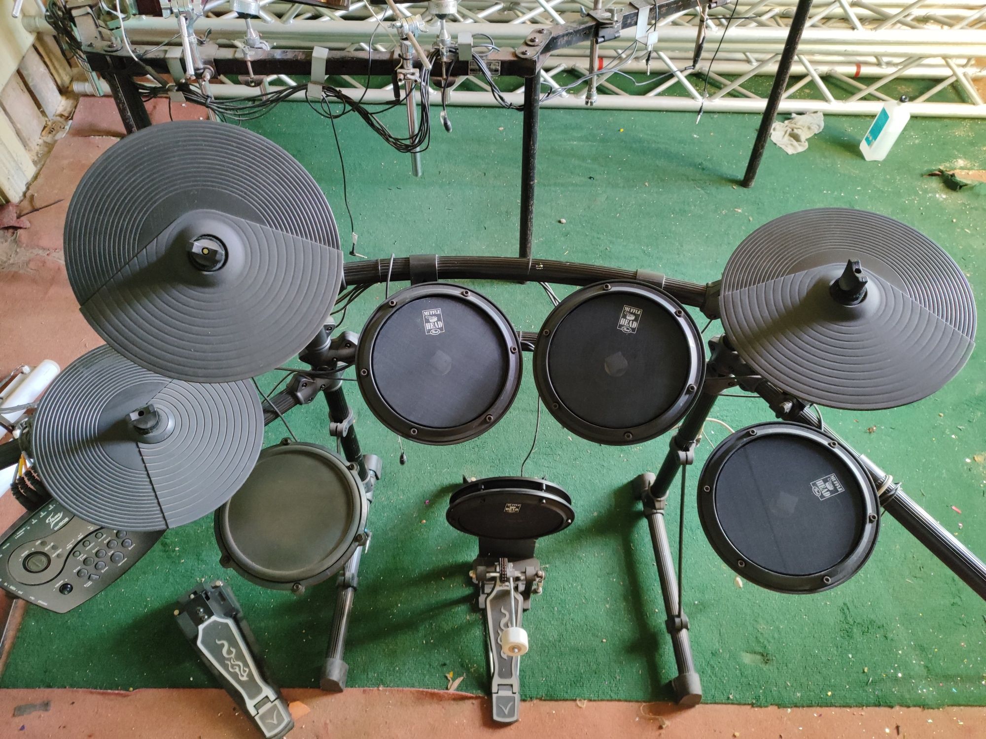 Coluna Guitarra Bateria Line6 Variax 500 Fame Roland