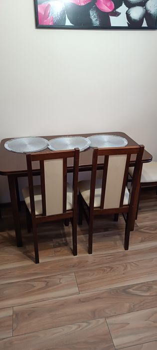 Stół wenge z krzesłami