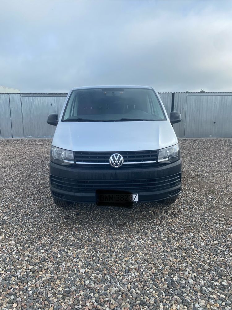 VW caravelle salon pl 9os 180tys long t6 dsg hak klima 19r