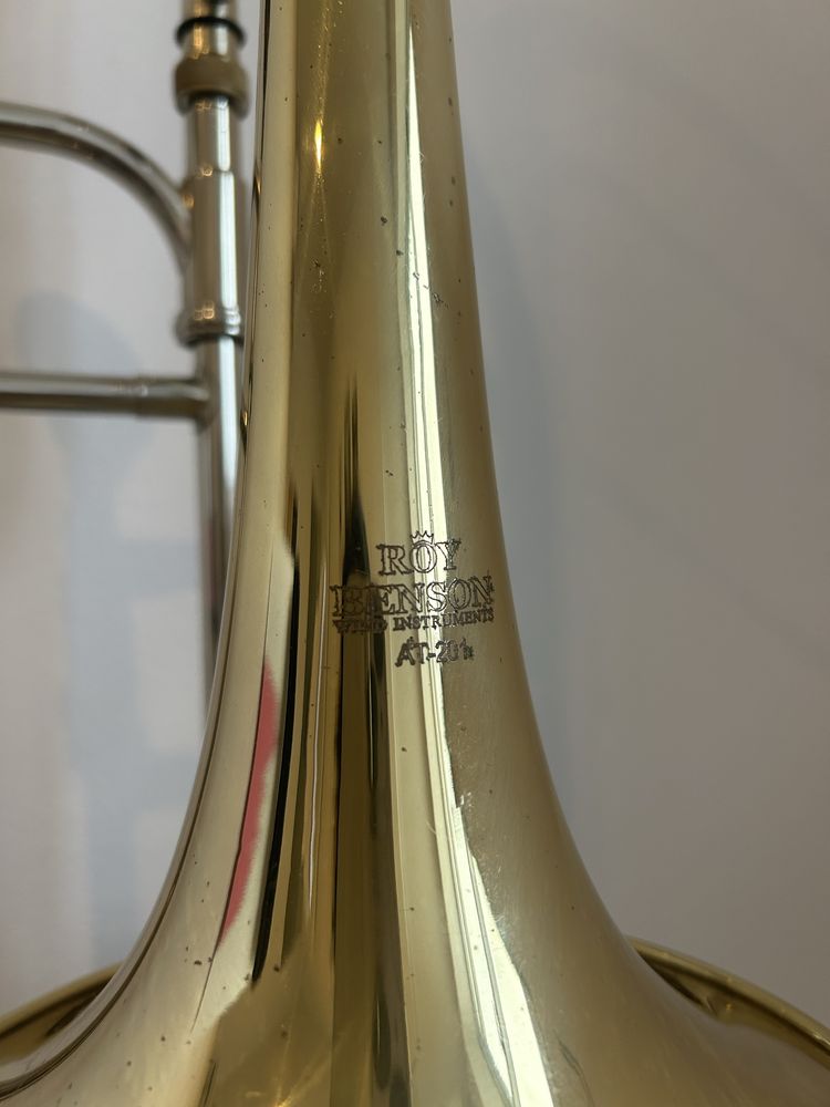 Trombone alto Roy Benson