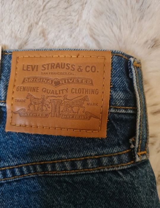 Jeansy Levi's 80s mom