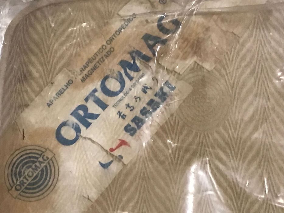 Aparador SPORTING / Colchão ortopédico cama de casal 183x138 Ortomag