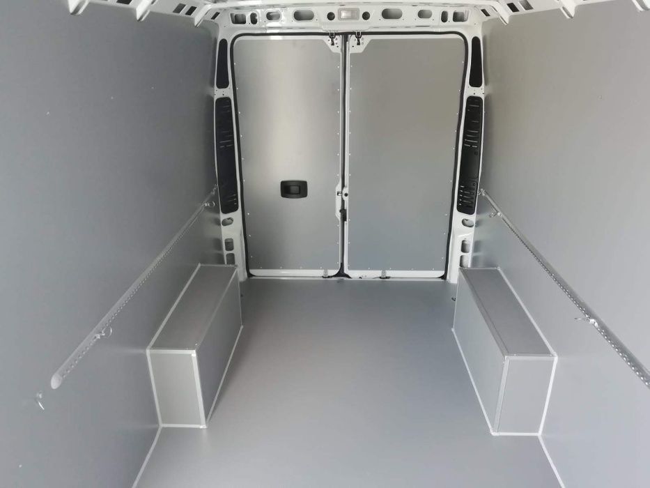 Fiat Ducato L4H2 Profesjonalna zabudowa przestrzeni ładunkowej premium