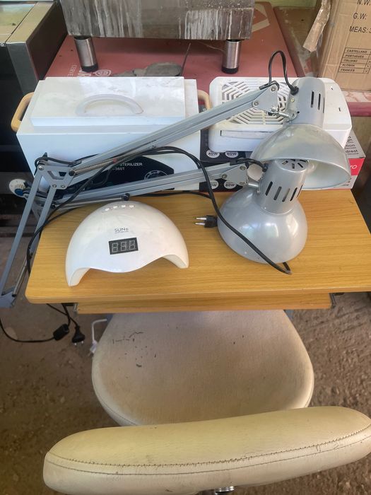 Mesa, equipamentos de estética pronto a usar
