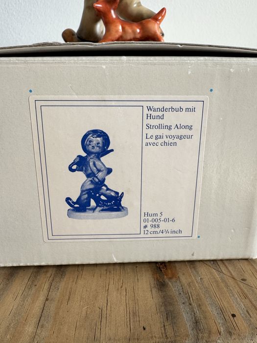 Figura Goebel Hummel HUM 5 - Menino com cachorro - Como nova
