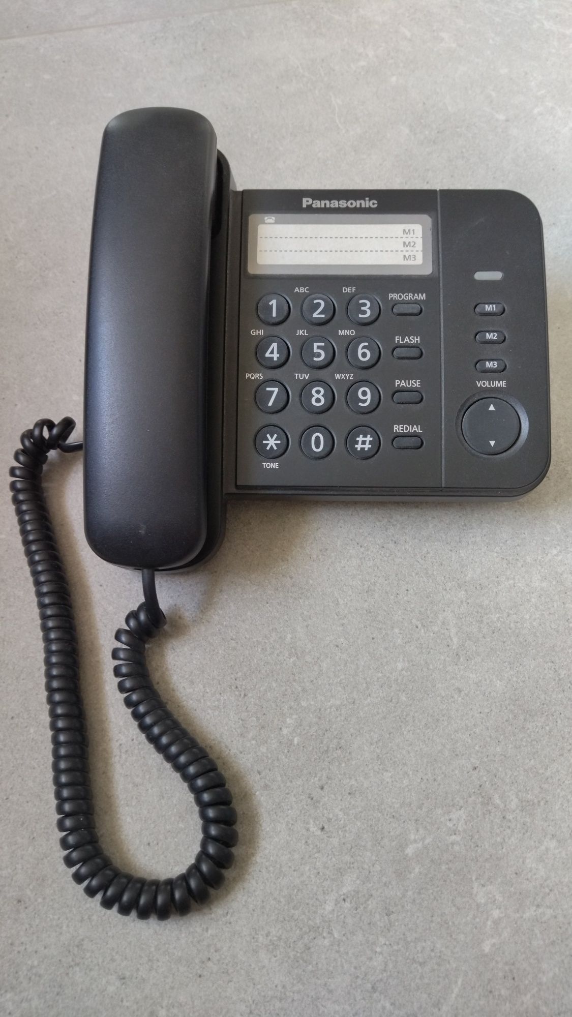 Стационарный телефон Panasonic KX-TS2352US