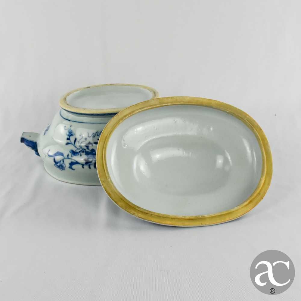 Terrina porcelana da China, Período Qianlong, séc. XVIII