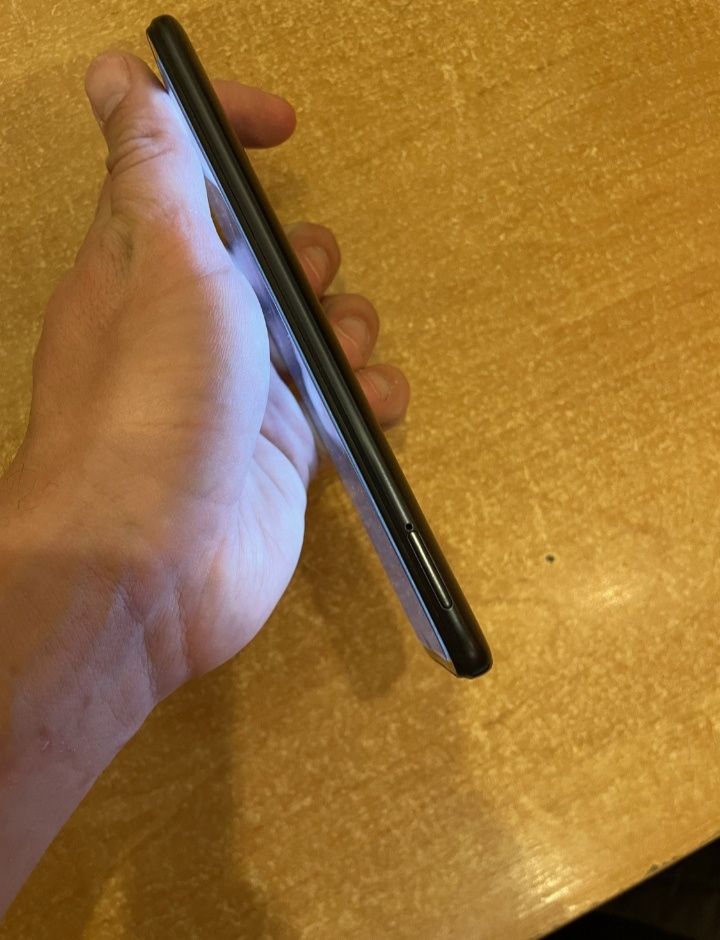 Продам телефон по місту Васильків,1800грн REDMI 9C NFC