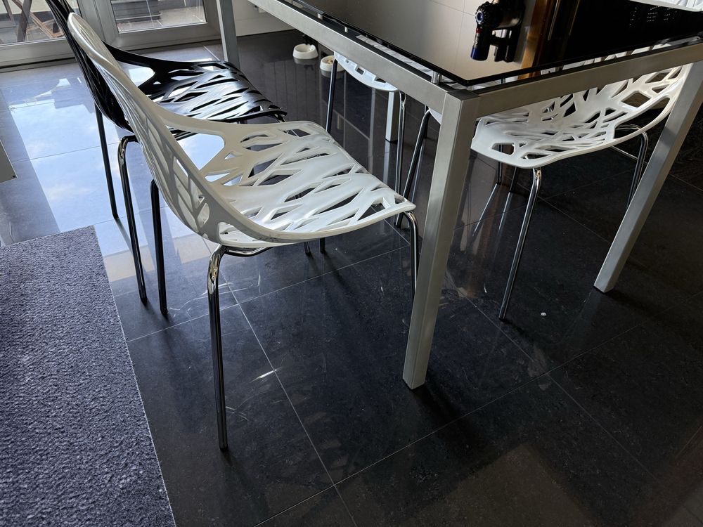 Mesa Cozinha e 4 cadeiras