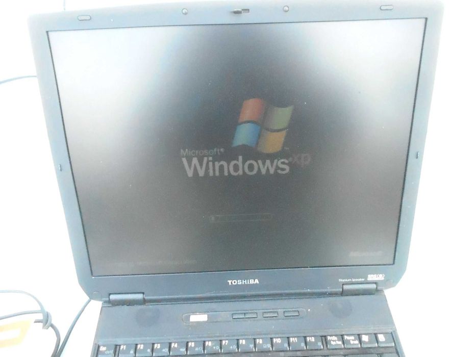 TOSHIBA  A40 laptop oryginał japoński + zasilacz  podręcznik  w j. pol