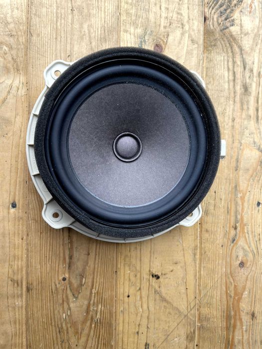 Głośnik lewy przód hyundai ix 35 12-