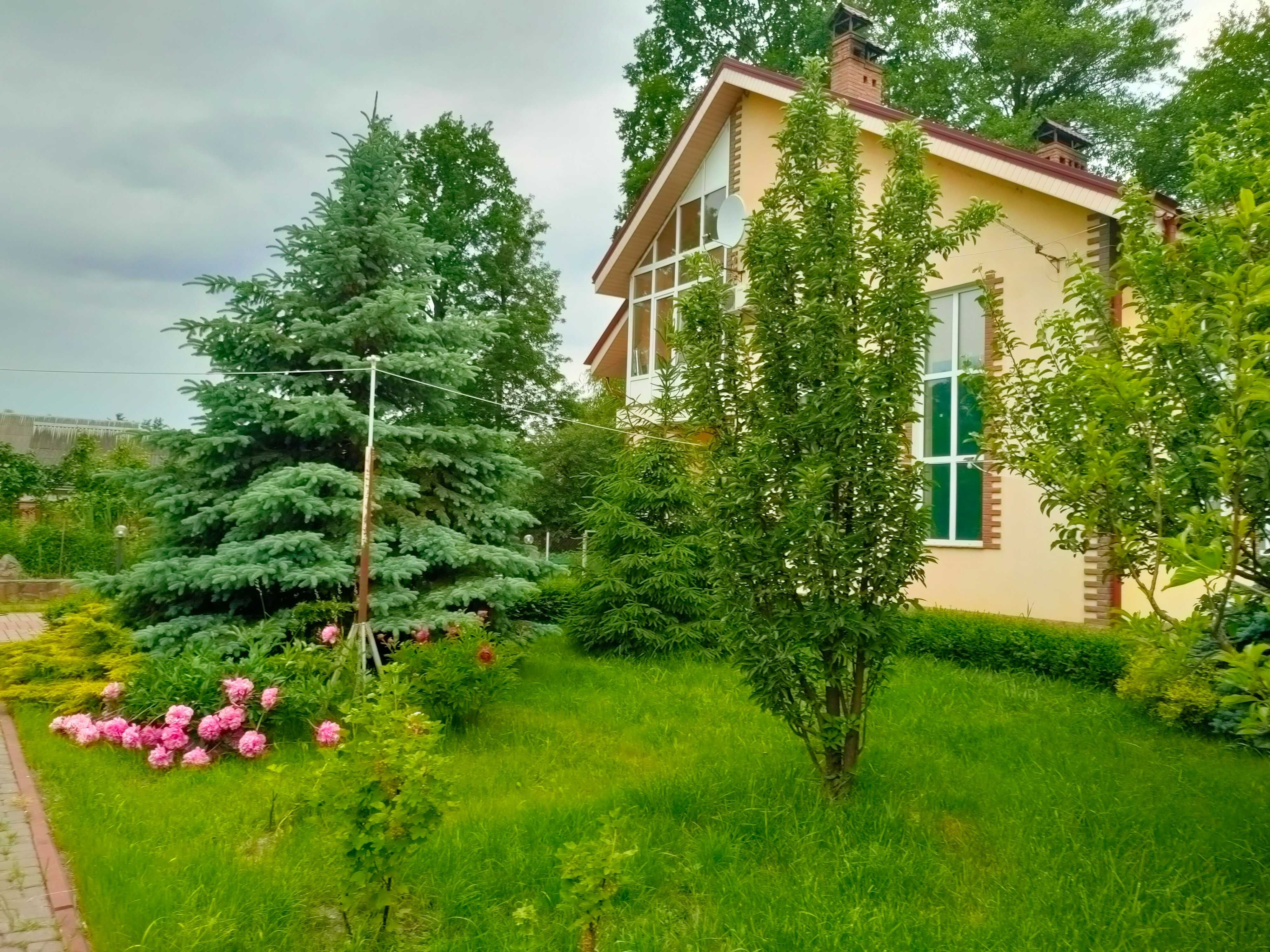 Продаж будинку з ремонтом на 25 сотках смт Клавдієво-Тарасове