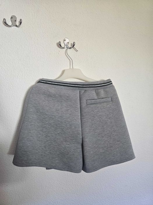 Saia-calção cinzenta de inverno - 15 /16 anos