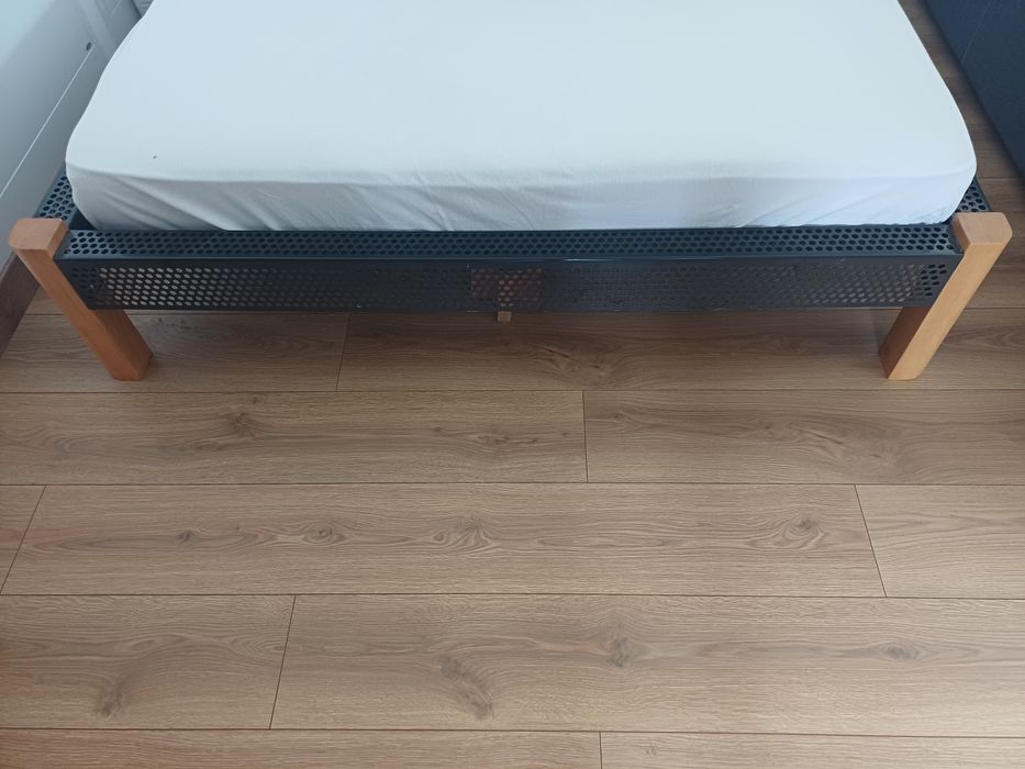 Łóżko dwuosobowe/małżeńskie