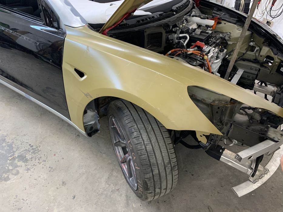 Тесла сервіс тесла ремонт відновлення тесли після дтп