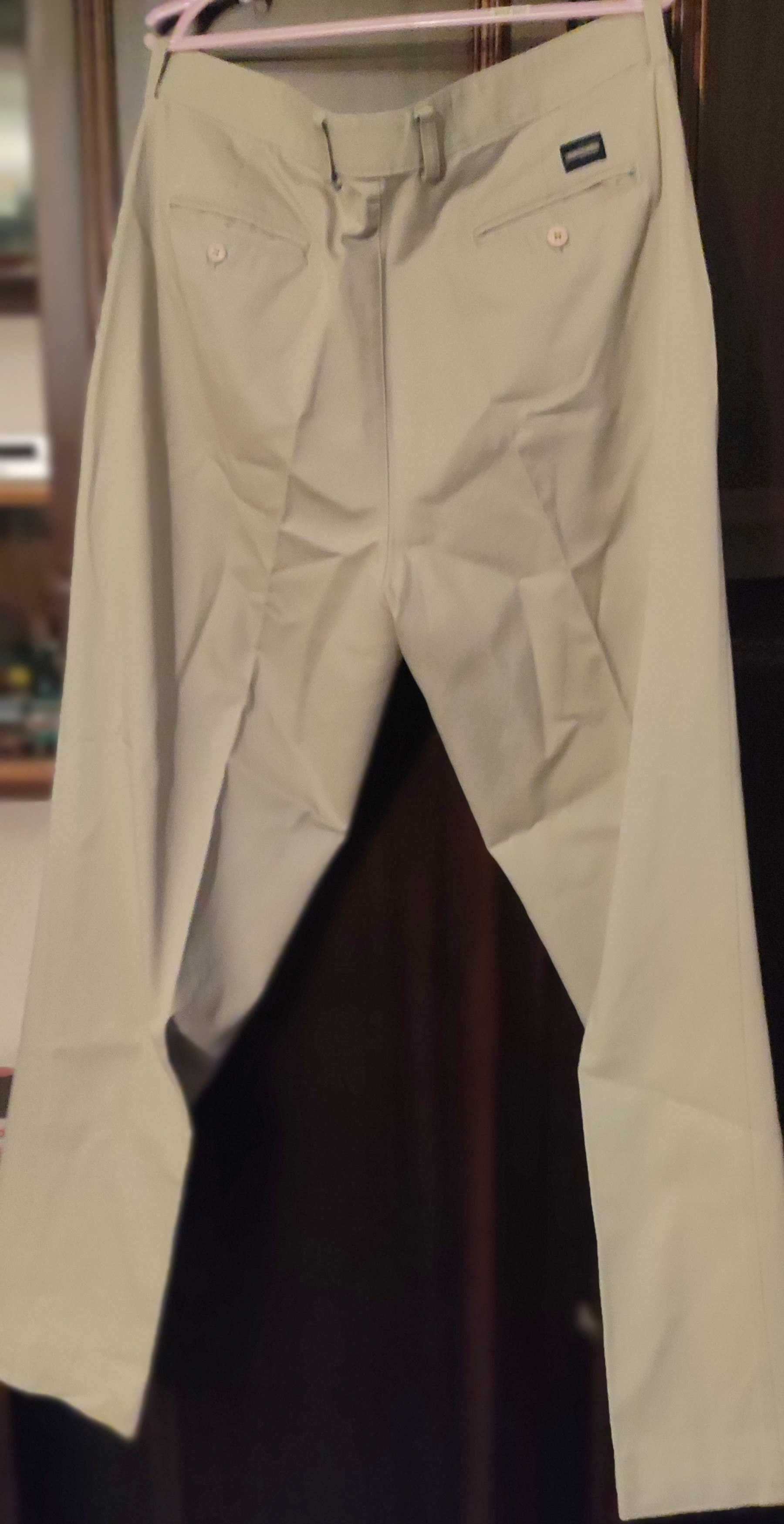 Летние мужские брюки  Johnwin светлые 36 размер