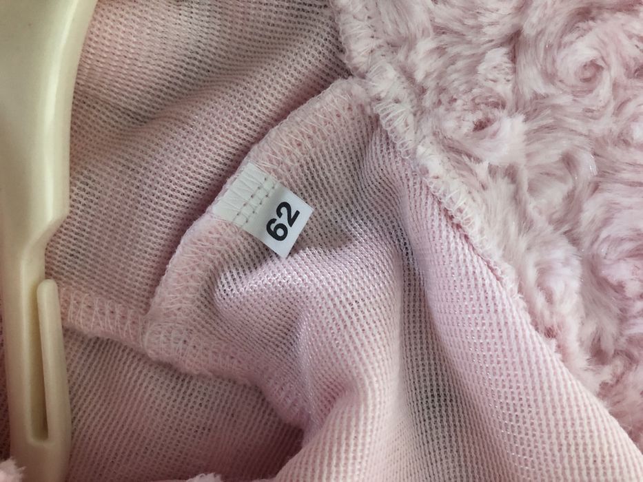 Śliczne różowe bolerko do chrztu r. 62