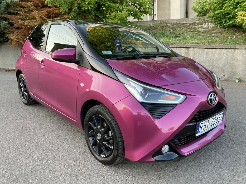 Toyota Aygo Selection X-CITE Magenta 2018 r. Polski Salon