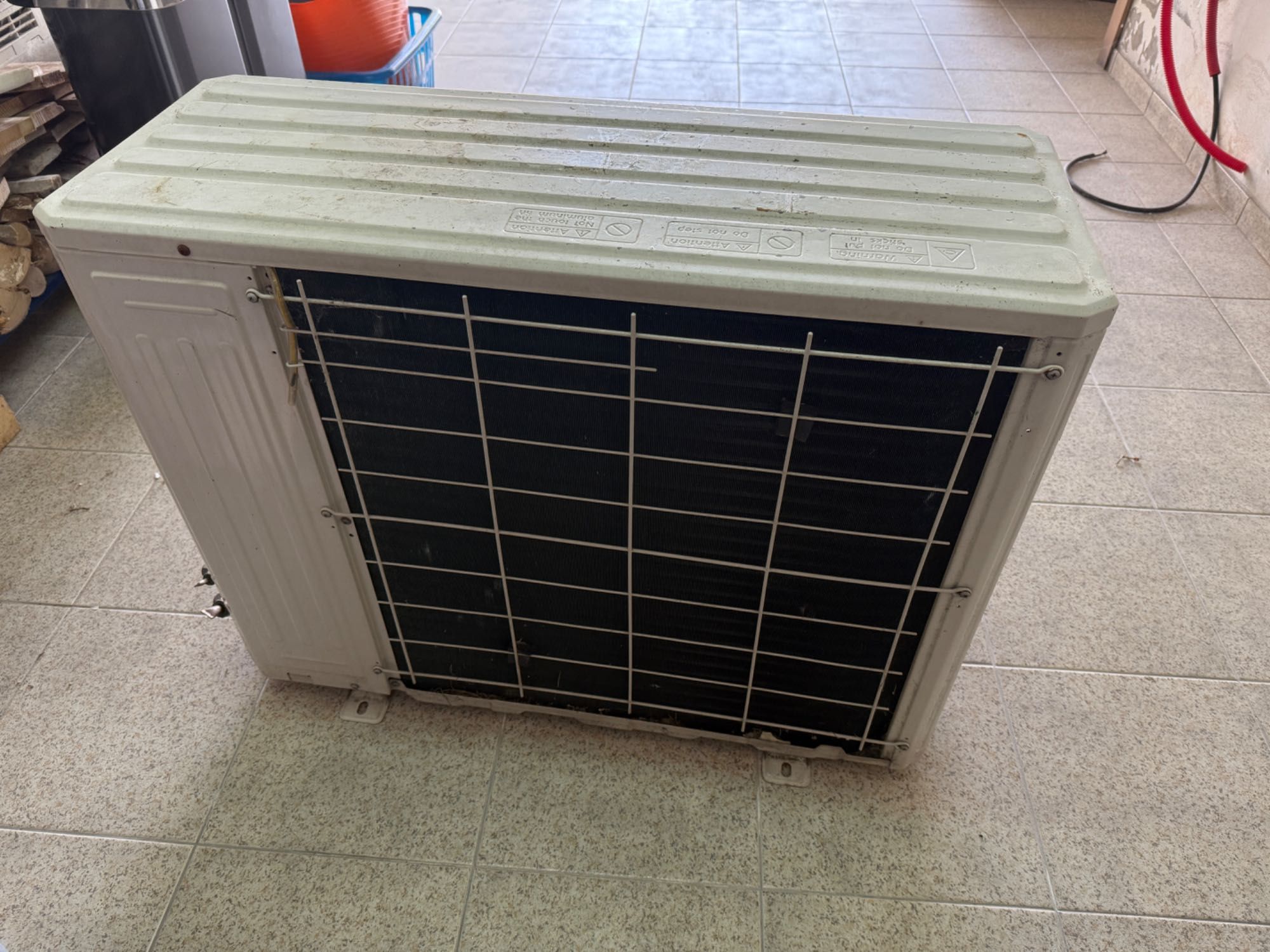Ar condicionado, vendo unidade exterior e interior JUNKERS 5,3KW