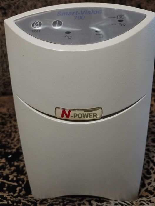 UPS APC Smart Vision 700 ИБП источник бесперебойного питания