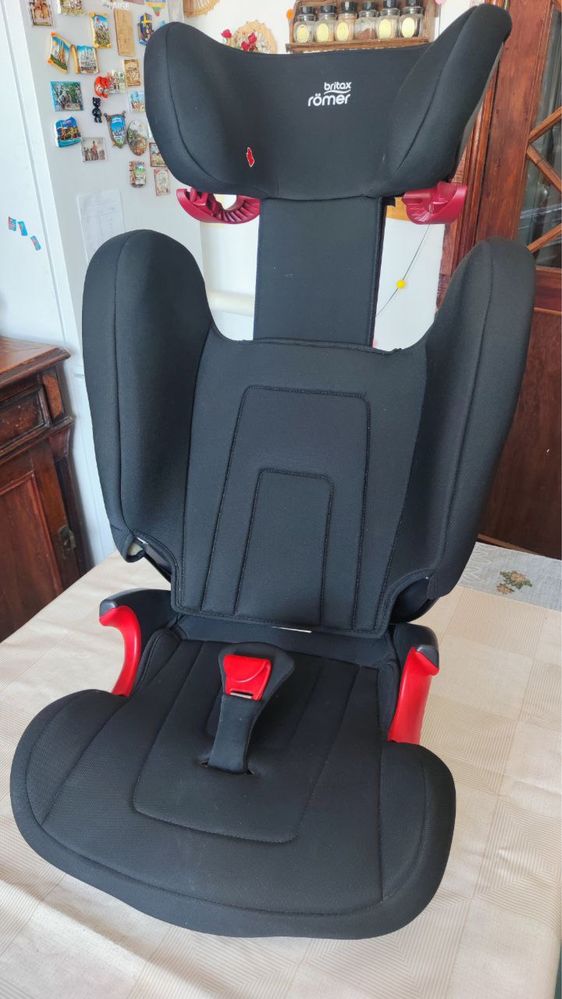 Продам автокрісло Britax Romer Kidfix 2R