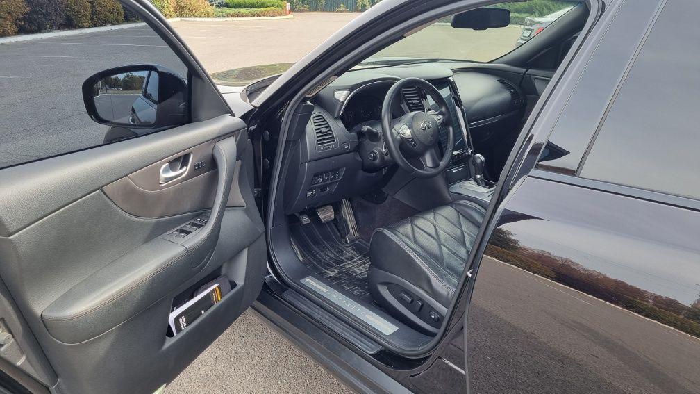 Infiniti QX70 Європа AWD