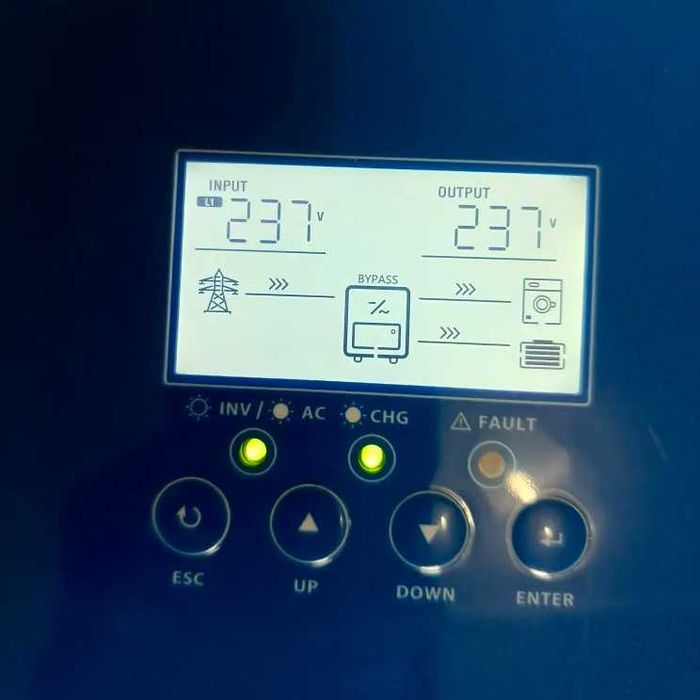 Гібридний сонячний інвертор 3,2 кВт MPPT 100 A 500 VDC - EASUN  б/у