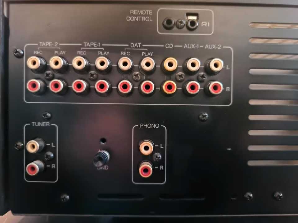 Onkyo Integra A-8850