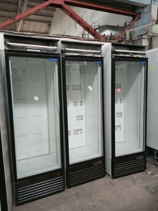 Шафа  холодильна  everes 550