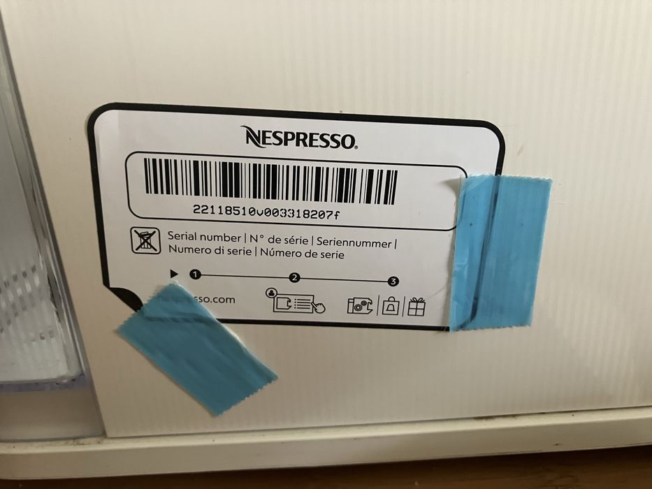 Maquina Nespresso Latissima One - nova custa 289€ !! A funcionar 100%!