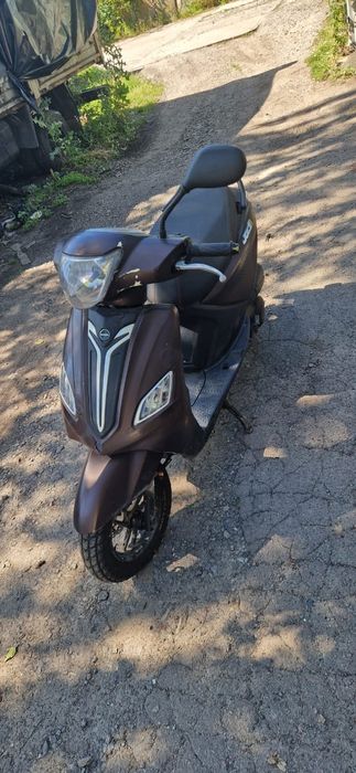 Продаю срочно скутеры 125-150 кубов состояние 8500грн