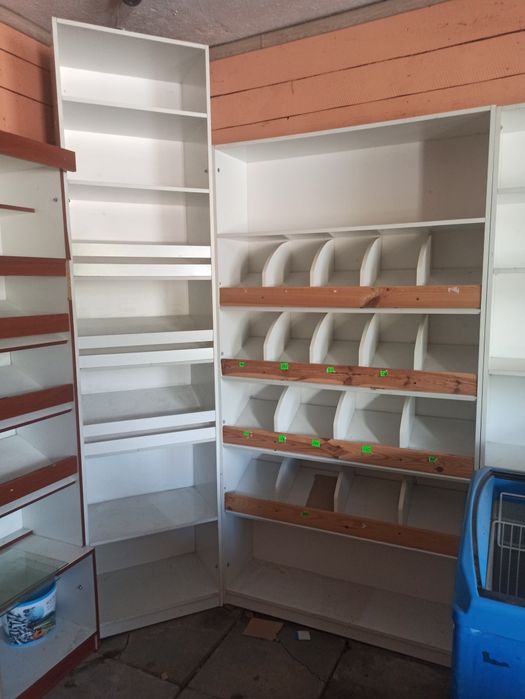 Продам меблі торгівельні б/у