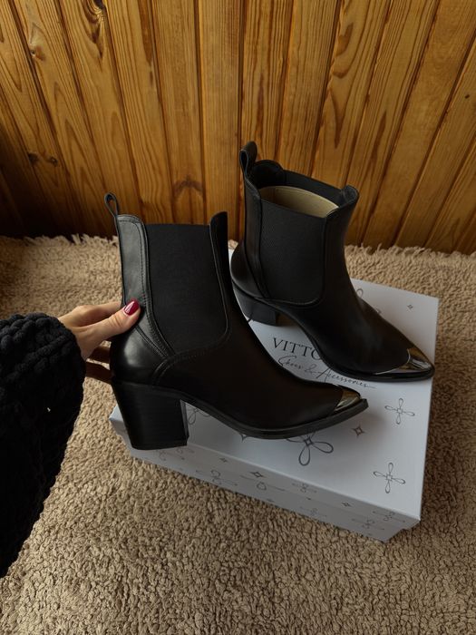 Жіночі козаки Vitto Rossi