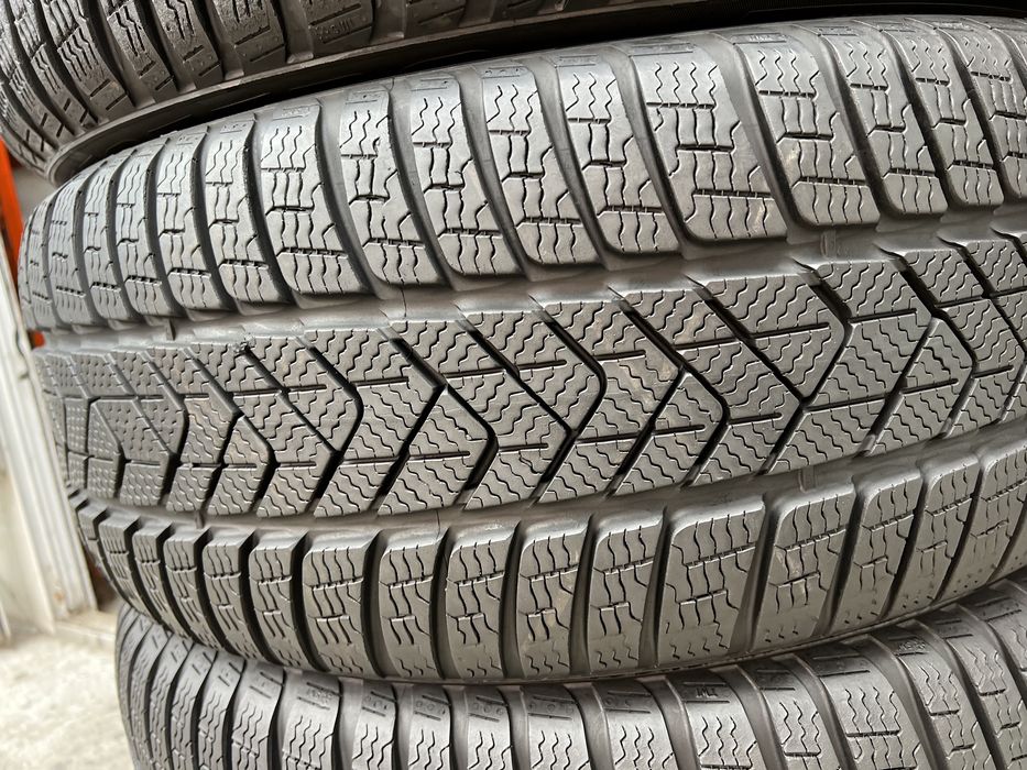 Шины зимние 245/45/R18 Pirelli Sottozero3
