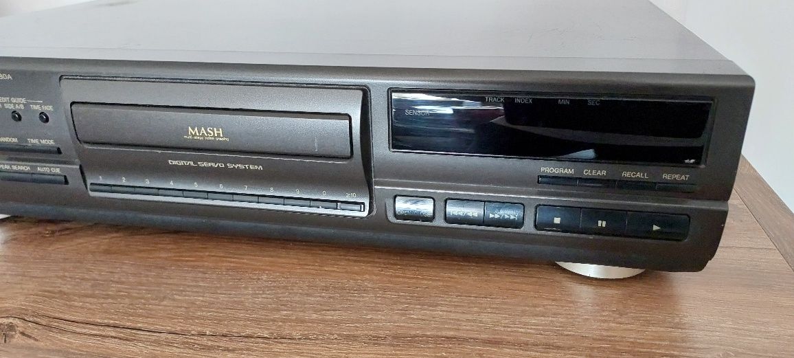 Technics CD SL - PG 580A Compact Disc Player